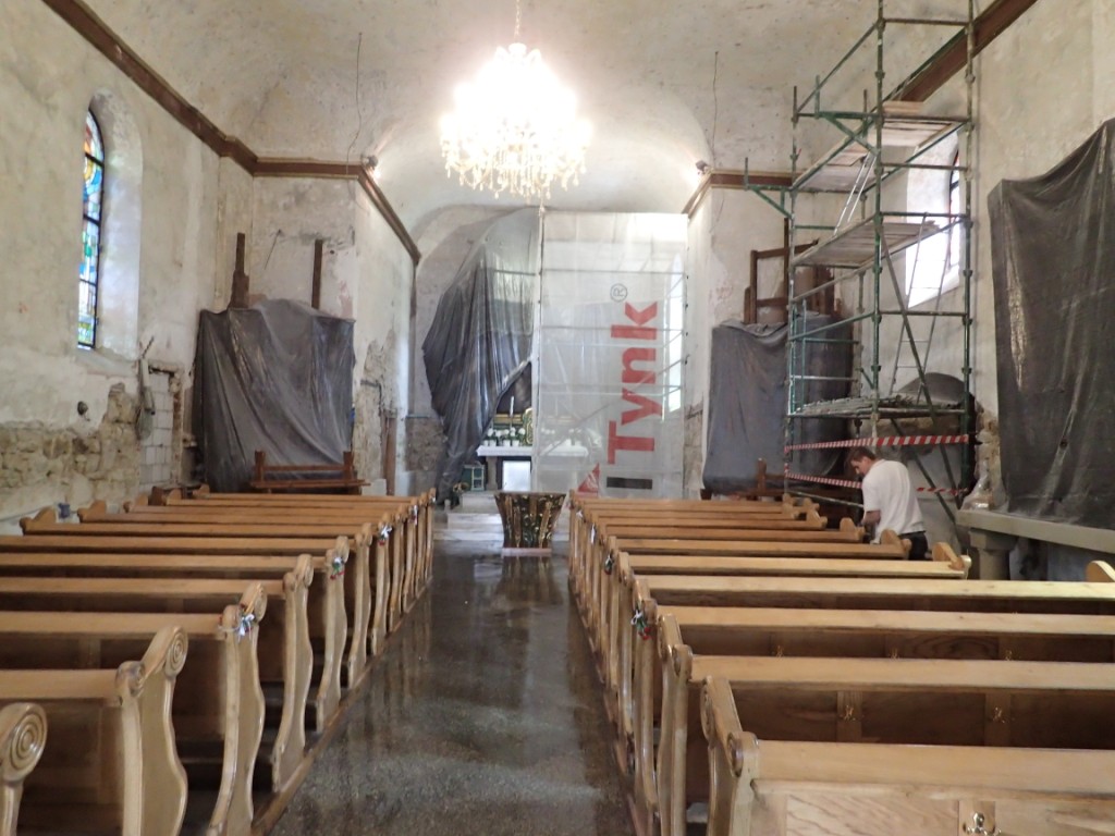 malowanie kościoła kobyle